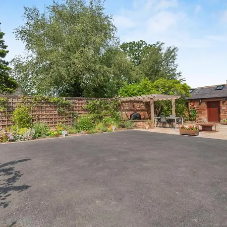 1 Bed In Oc-g32934 Holiday home *